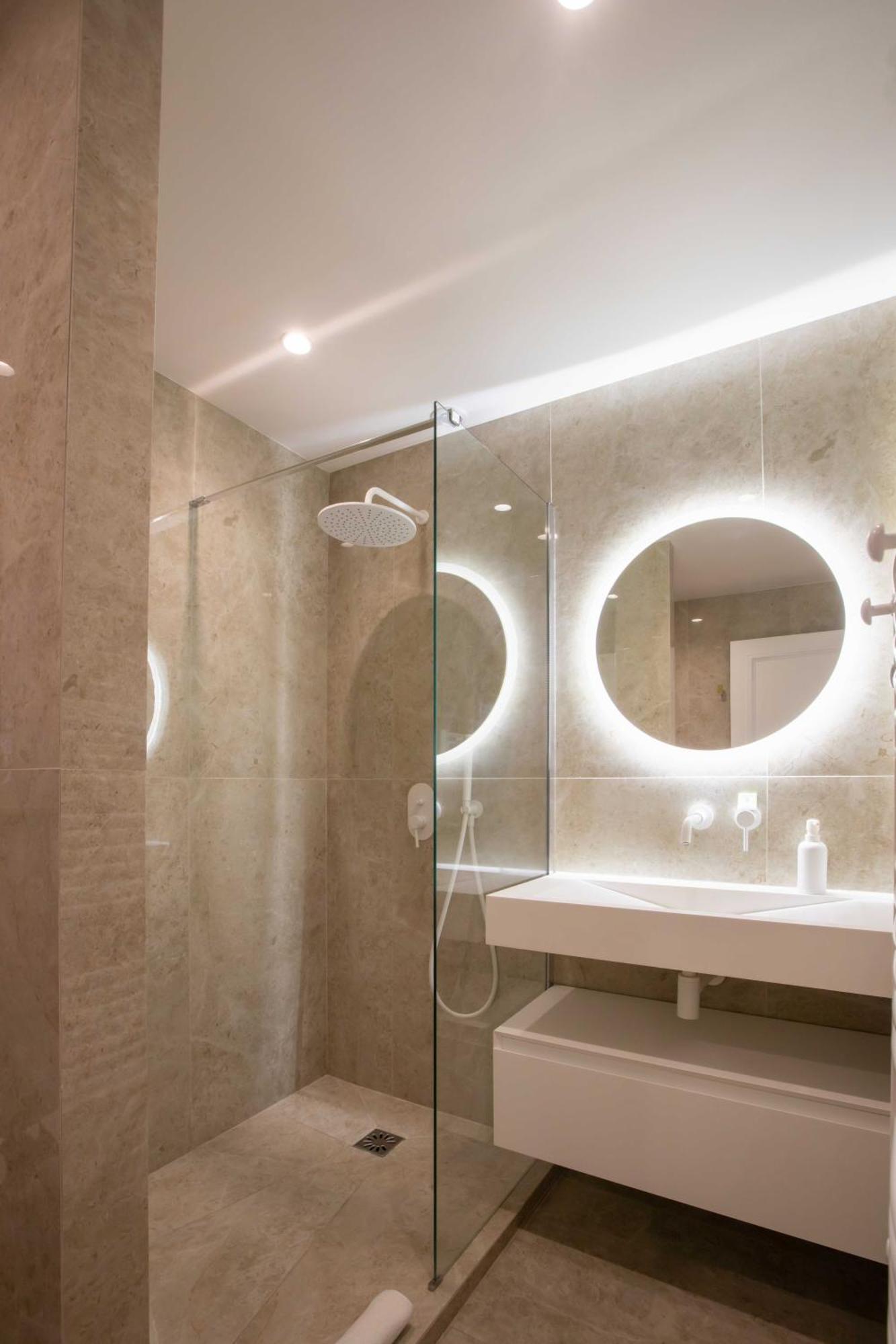 Nice 2 Bed Flat - Hyper Centre St Tropez Saint-Tropez Buitenkant foto