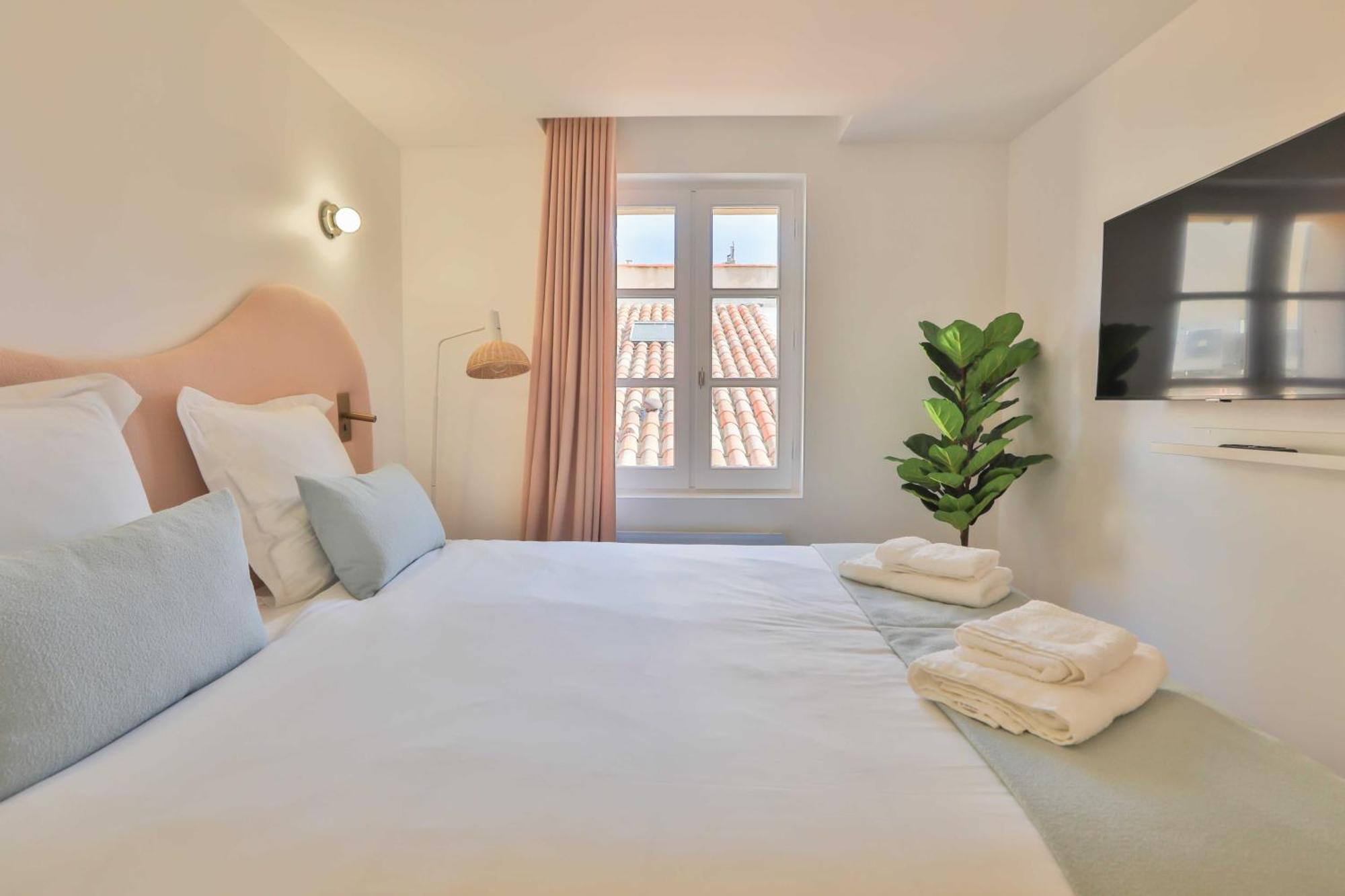 Nice 2 Bed Flat - Hyper Centre St Tropez Saint-Tropez Buitenkant foto